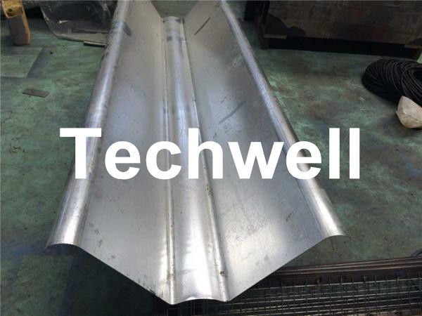 機械 45# 鋼鉄を形作る電気切断 17 の場所 17.7KW の大きい切妻屋根のパネル ロール