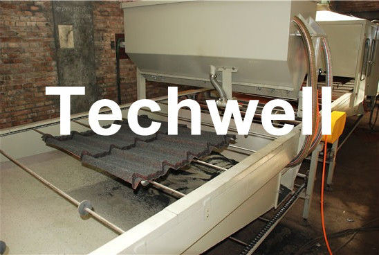 機械を形作る自動鉄の石の上塗を施してある屋根瓦機械波形のタイル